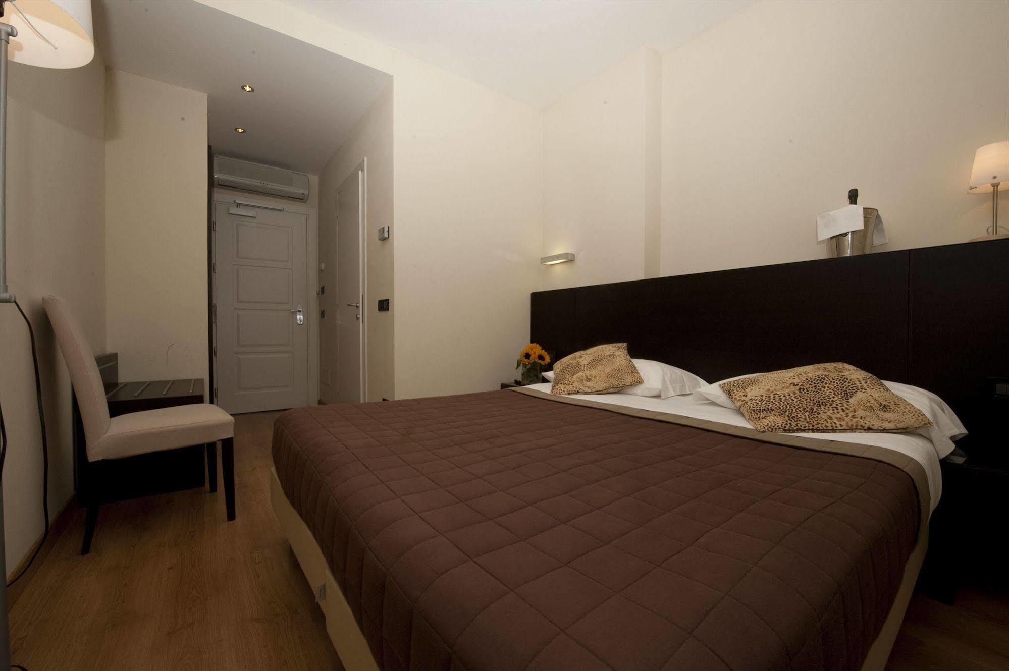 Hotel Serenella Baveno Exterior foto
